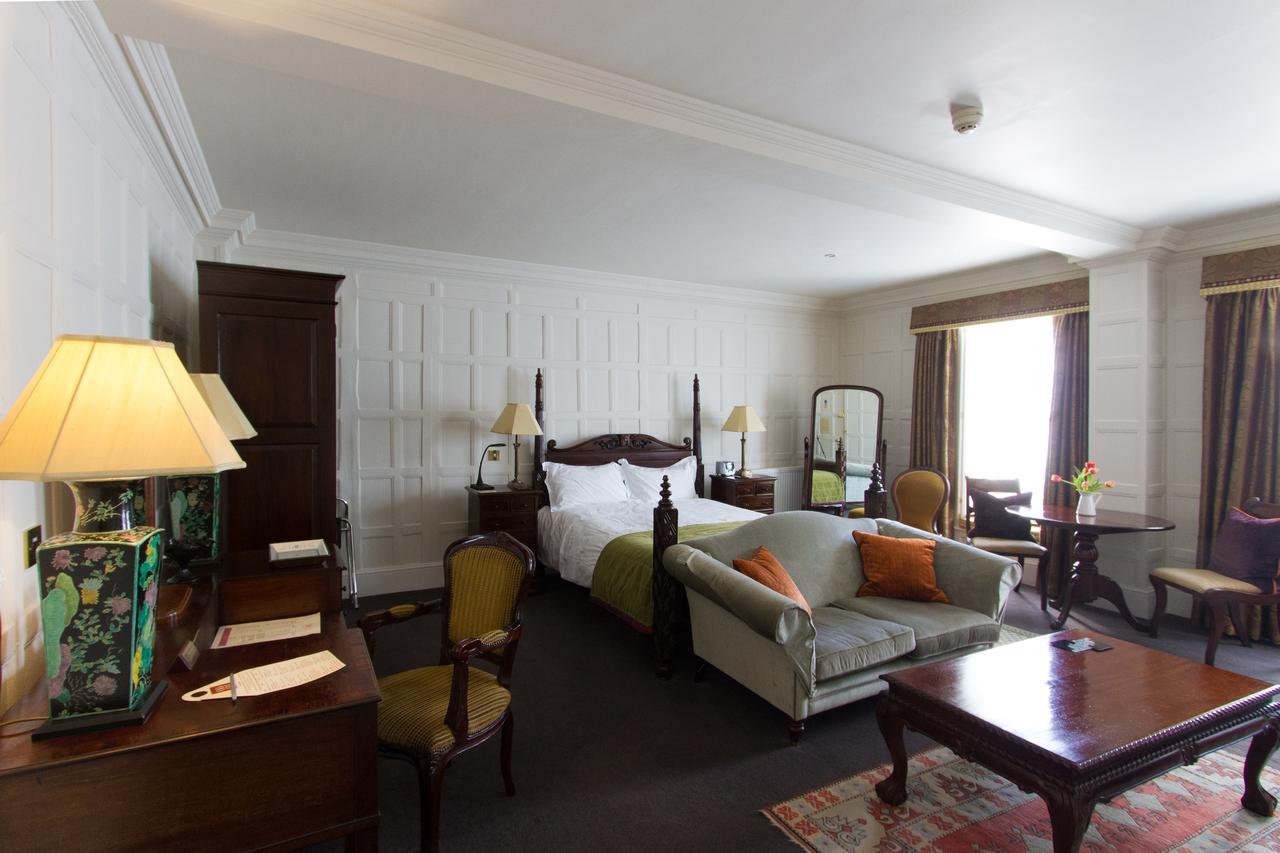 The Old Vine Hotel Winchester Buitenkant foto