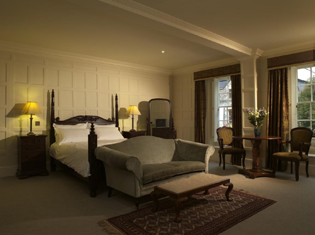 The Old Vine Hotel Winchester Buitenkant foto