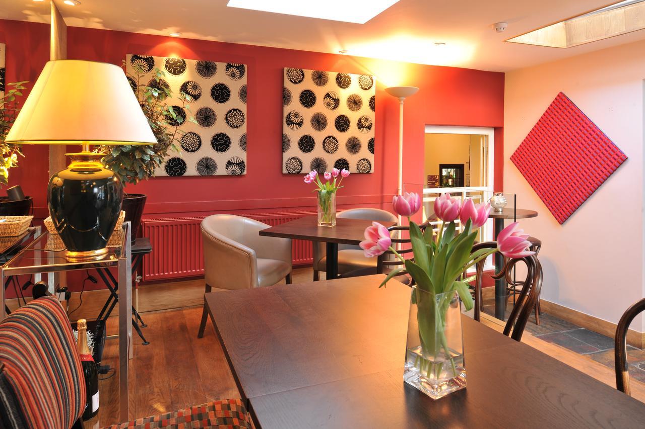 The Old Vine Hotel Winchester Buitenkant foto