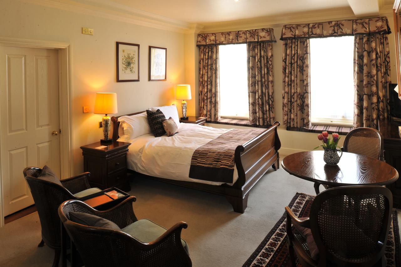 The Old Vine Hotel Winchester Buitenkant foto