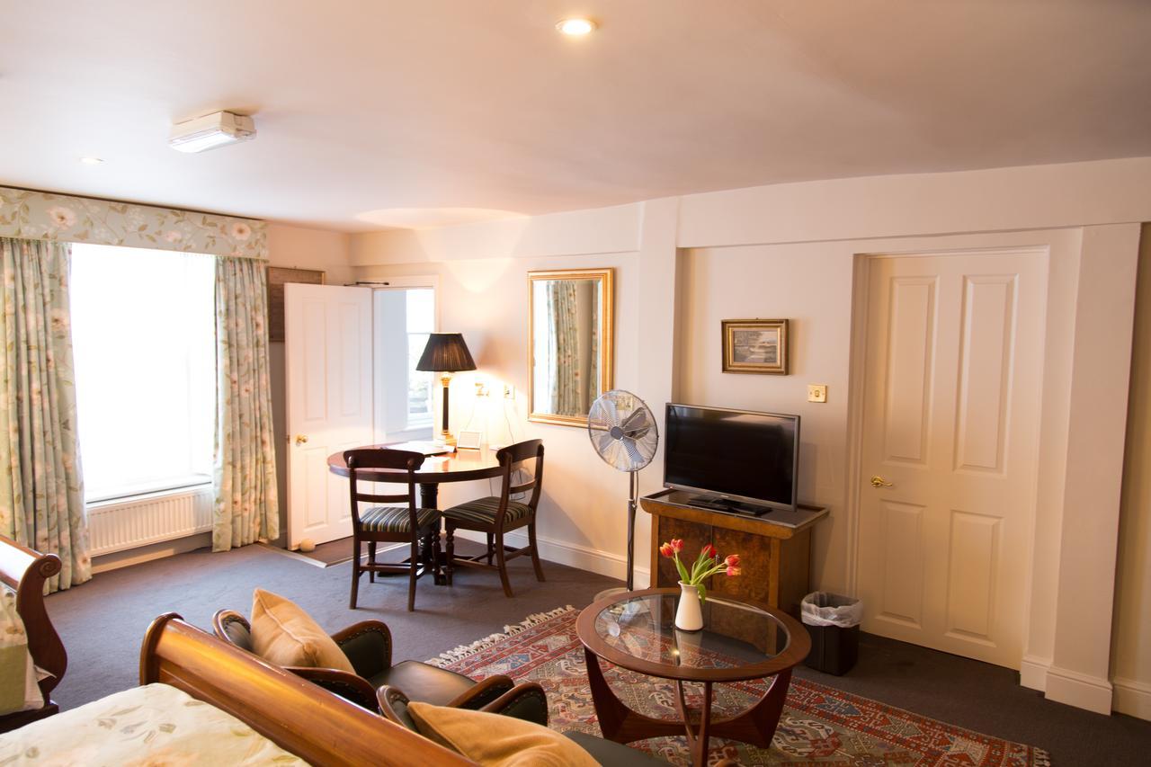 The Old Vine Hotel Winchester Buitenkant foto