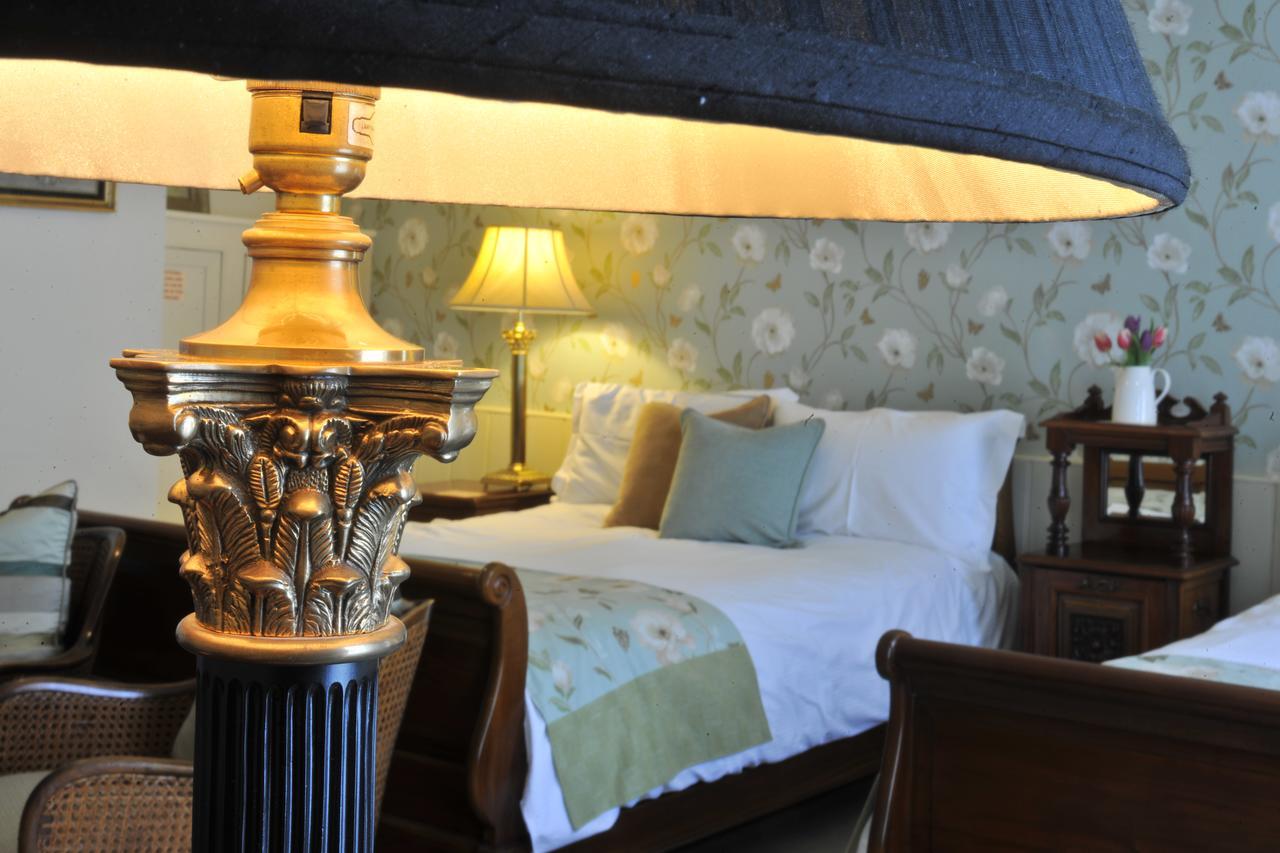 The Old Vine Hotel Winchester Buitenkant foto