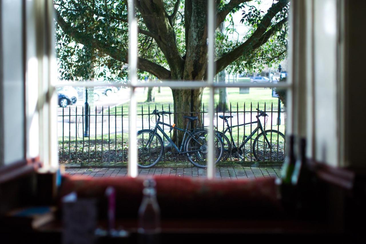 The Old Vine Hotel Winchester Buitenkant foto