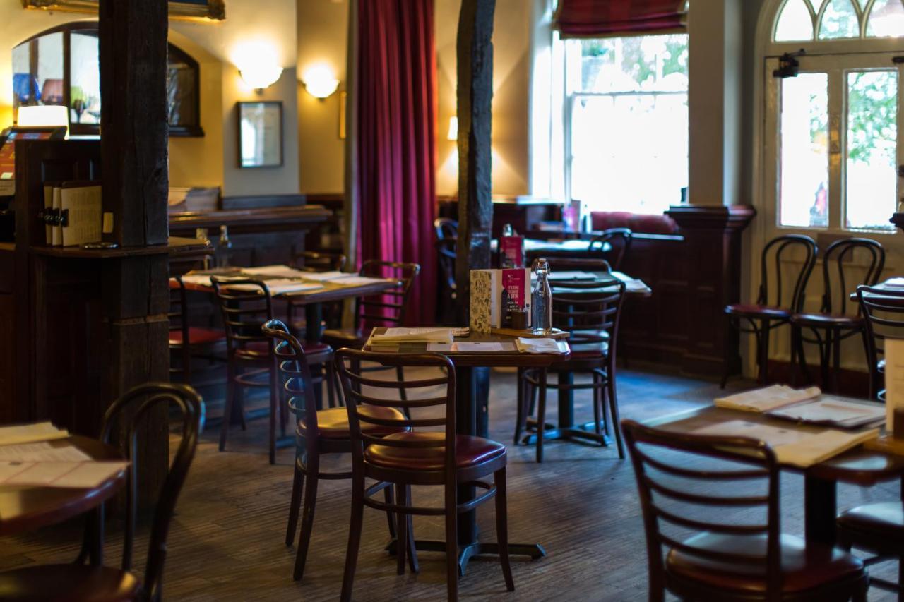The Old Vine Hotel Winchester Buitenkant foto